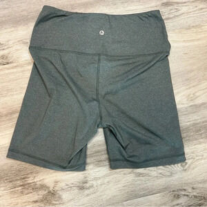 Women’s 90 Degrees Performance Biker Shorts in Marled Green